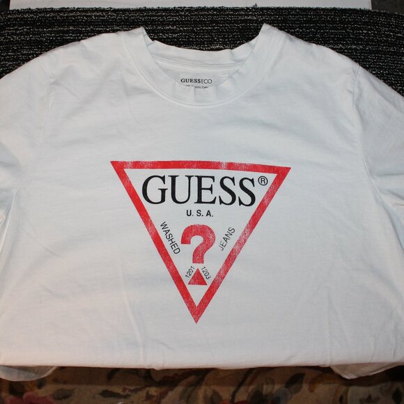 Guess Classic Fit Organic Cotton Graphic Single Stitch T-Shirt - Size XL - Picture 6 of 10